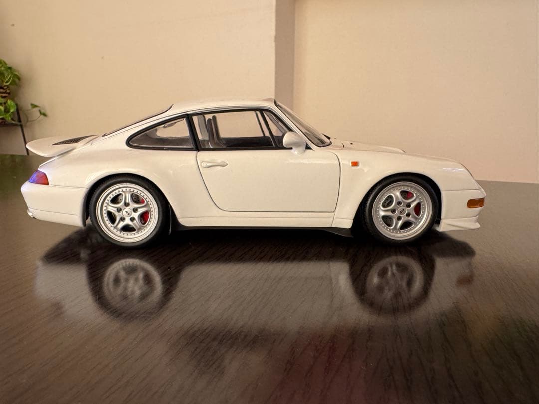 ポルシェ911 カレラRS 1/18サイズ