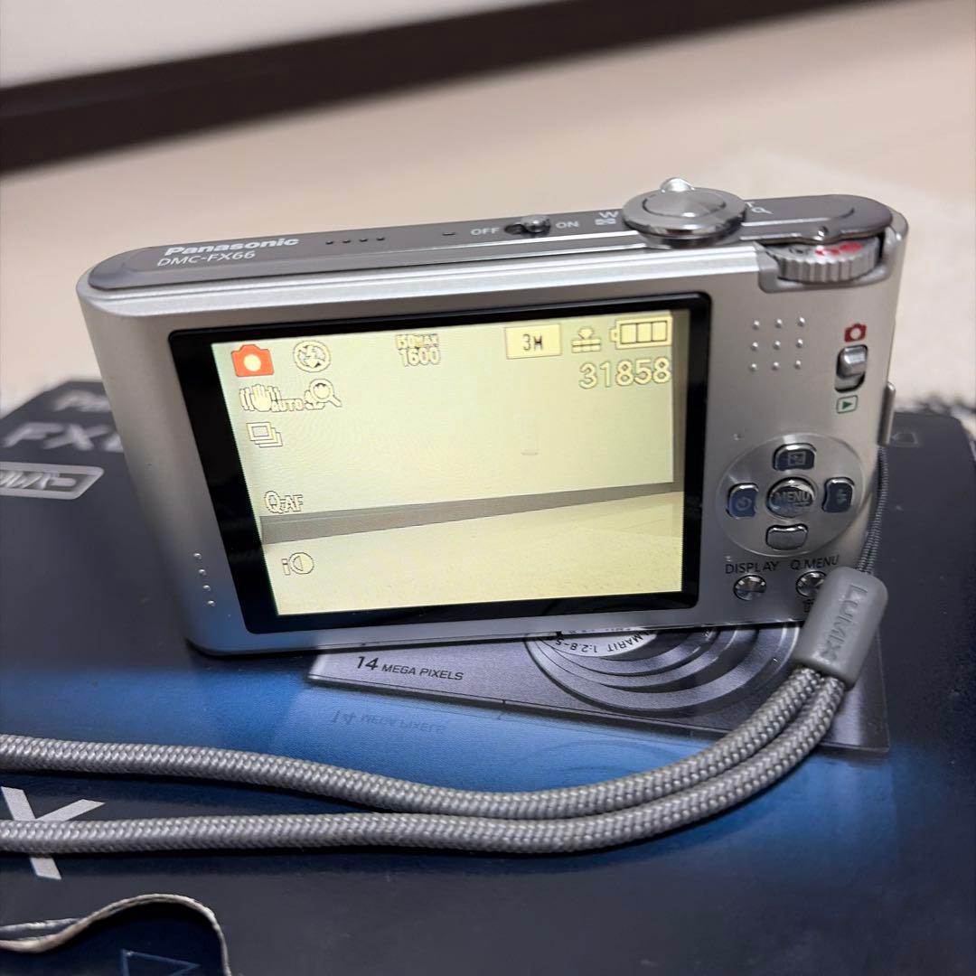 Panasonic LUMIX FX66 シルバー 14MP