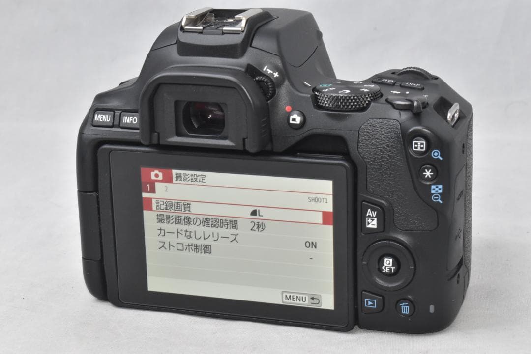 デジタルカメラ Canon EOS Kiss X10 EF-S 18-55mm IS STM