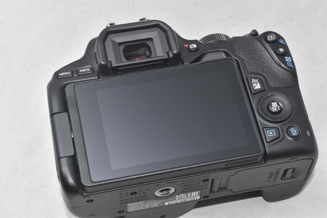 デジタルカメラ Canon EOS Kiss X10 EF-S 18-55mm IS STM