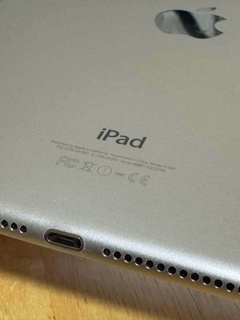 iPad Air2 64G ゴールド docomo