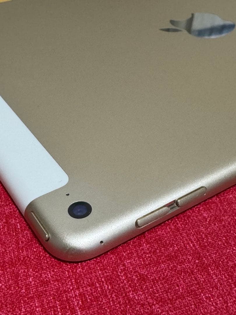 iPad Air2 64G ゴールド docomo