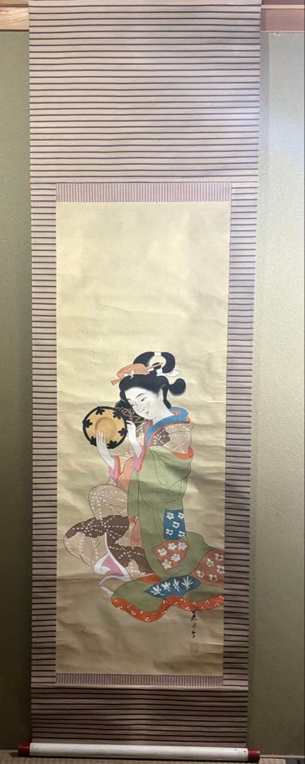 鼓打つ美人図 在銘 絹本 掛軸 日本画 人物画 BZ-8