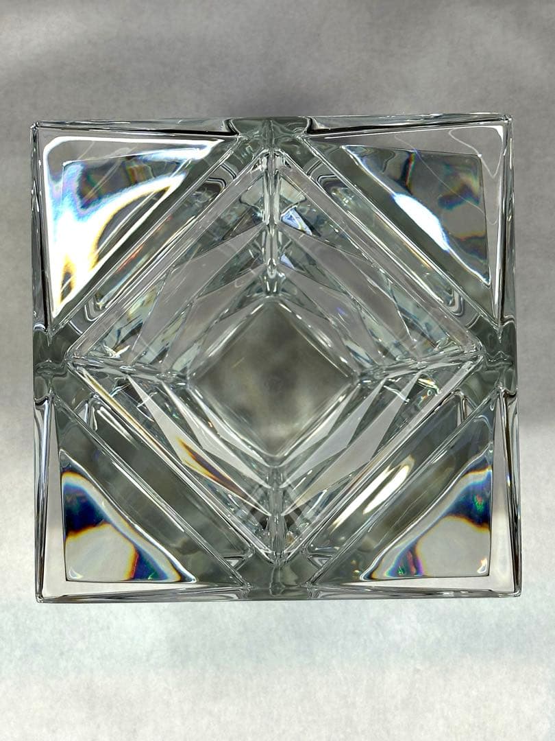 新品未使用 Baccarat バカラ TOTEM トテム 花瓶 高さ20cm