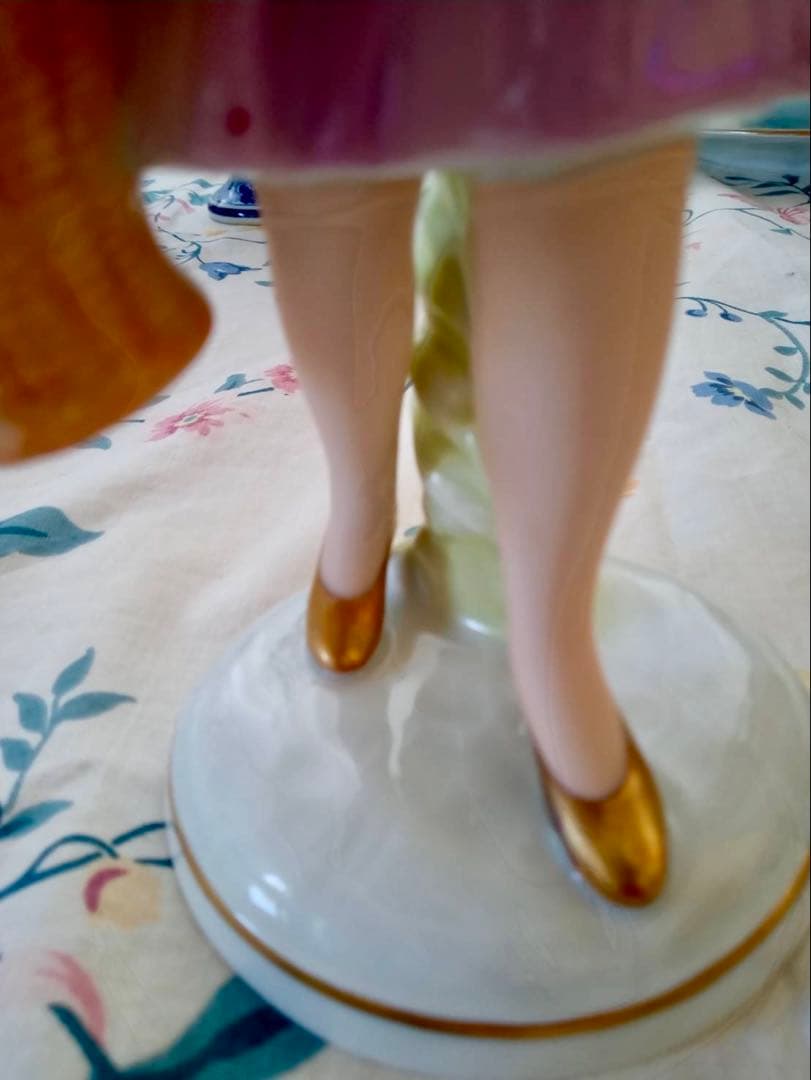 ロイヤルダックス　チェコ　フィギュリン　陶器　人形　置物