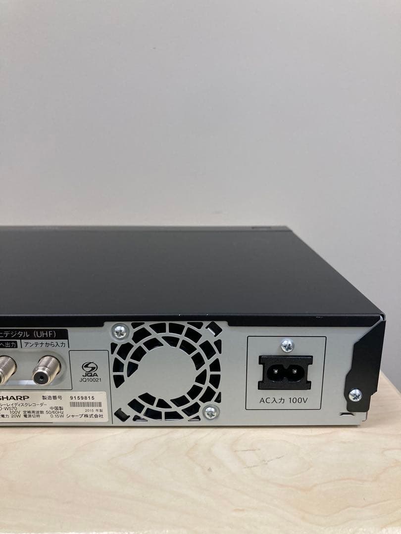 めっちゃ綺麗　シャープ　AQUOS ブルーレイ　 BD-W570