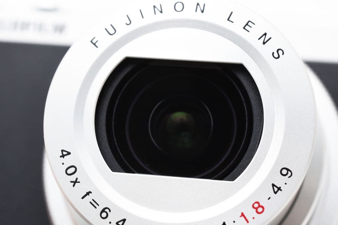 【未使用】FUJIFILM XQ2 Wi-Fi搭載 コンパクトデジタルカメラ