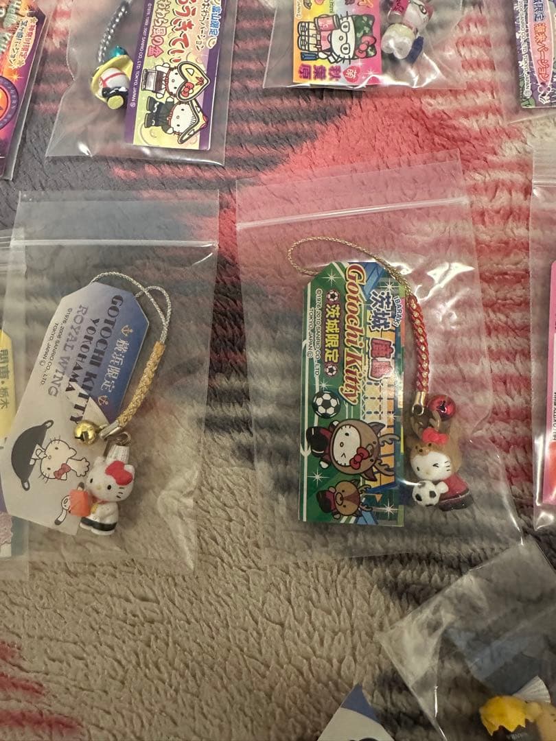 公*o様 ご当地キティ ハローキティ ストラップ28個セット W20