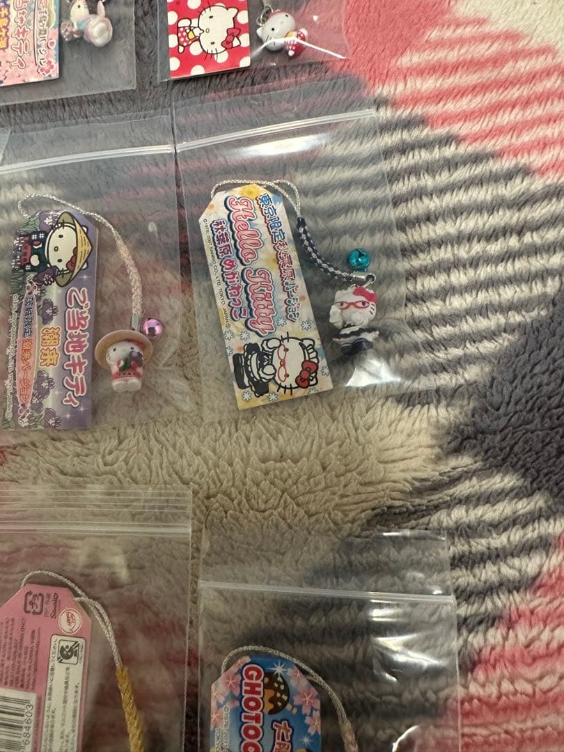 公*o様 ご当地キティ ハローキティ ストラップ28個セット W20