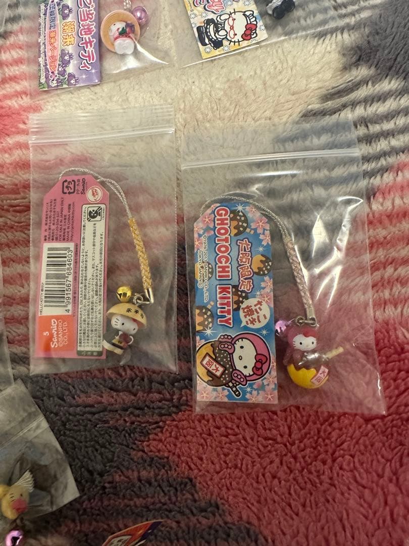 公*o様 ご当地キティ ハローキティ ストラップ28個セット W20