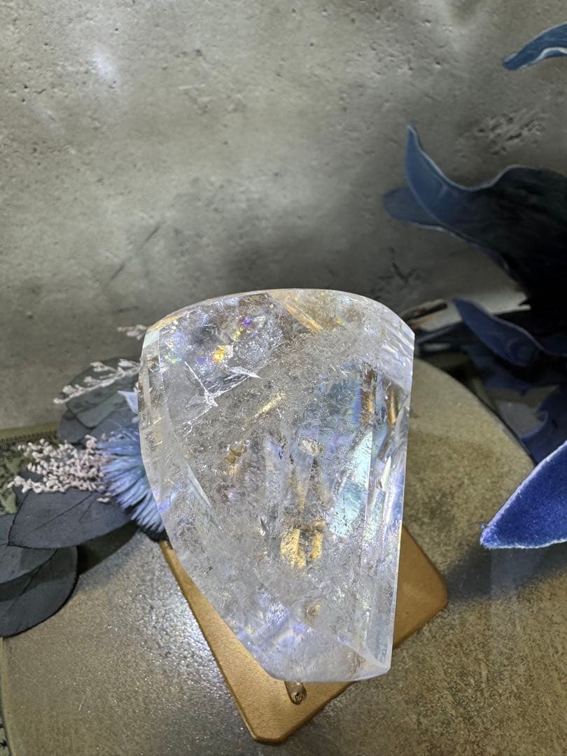 天使の指紋入り　レムリアン　ダイヤモンド様　アーティステック型　回転スタンド付き