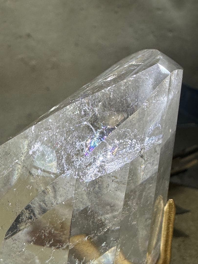 天使の指紋入り　レムリアン　ダイヤモンド様　アーティステック型　回転スタンド付き