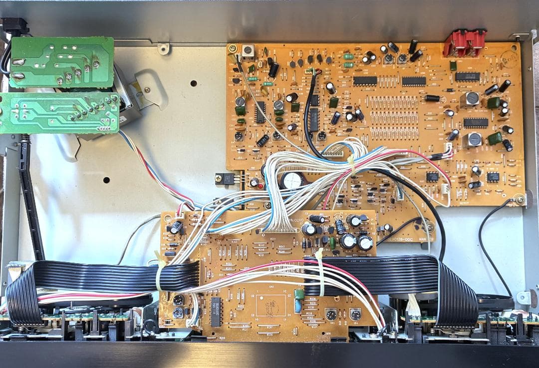 【動作OK！！】ダブルカセットデッキ　TEAC　W-790R