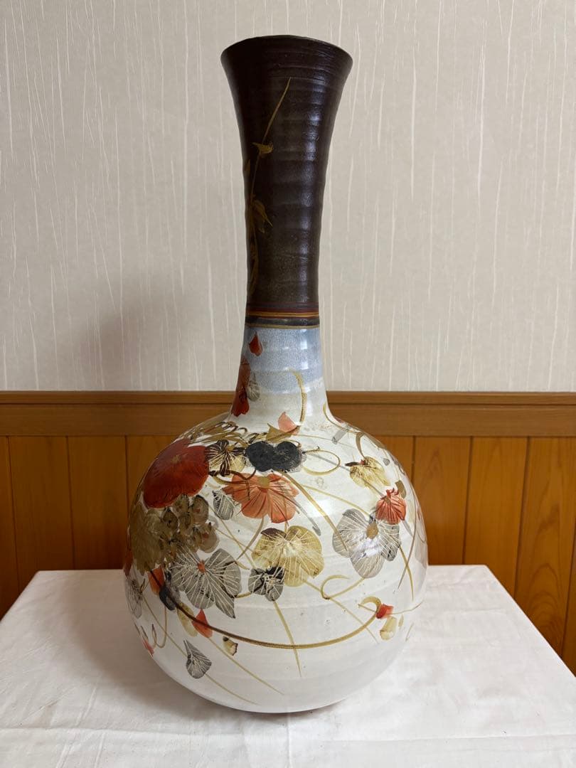 花柄陶器花瓶