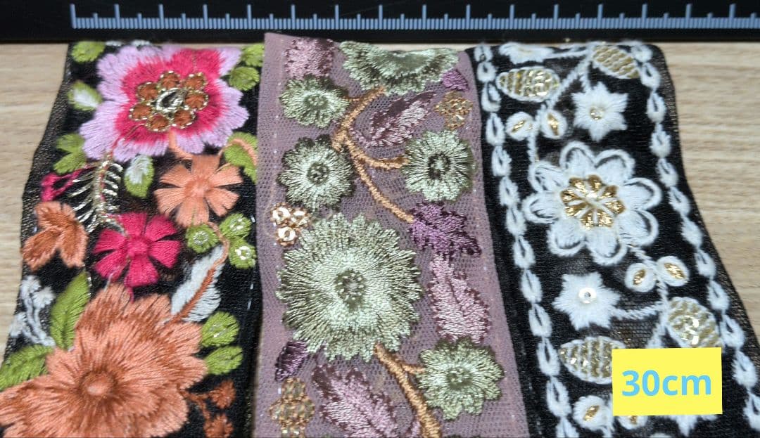 インド刺繍リボン　全部で63種36m以上　大量　まとめ売り　はぎれ
