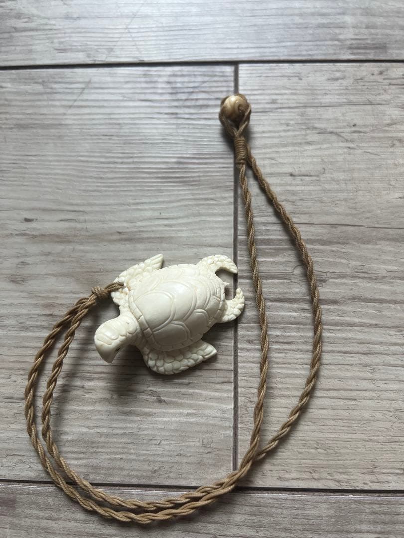 ハワイアン ハンドメイド ボーンカービング ホヌ ネックレス(ホエールボーン)