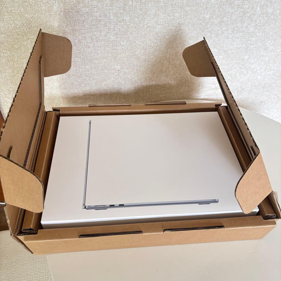 MacBook Air M4 16GB 13インチ スターライト　付属品完備