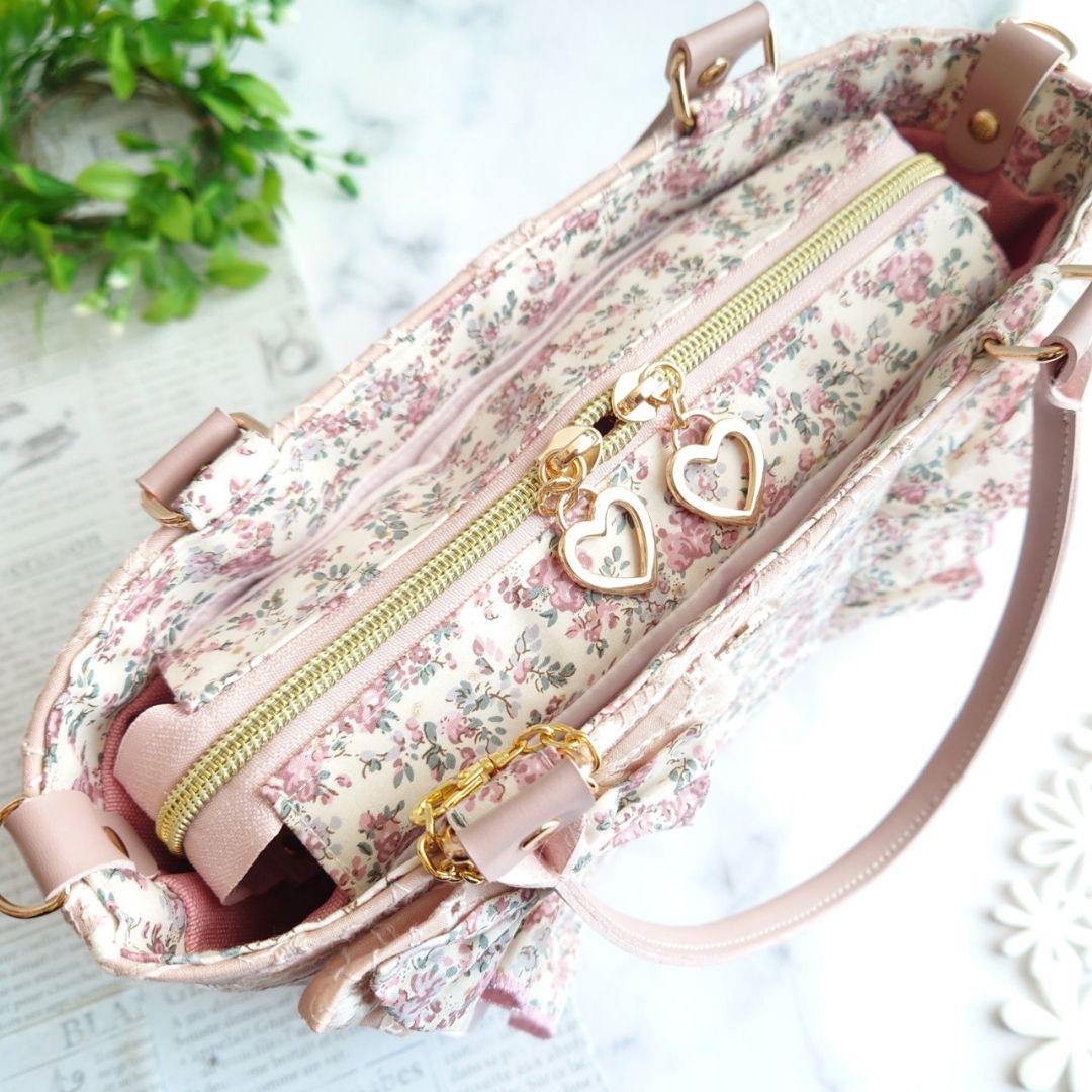 ムーンモス×マーガレット刺繍 サイドフリルあおりポケット付きトート✩.*˚