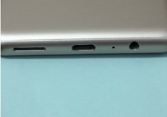（ガラス保護フィルム付）arrowsWe2Plus M06 simフリージャンク