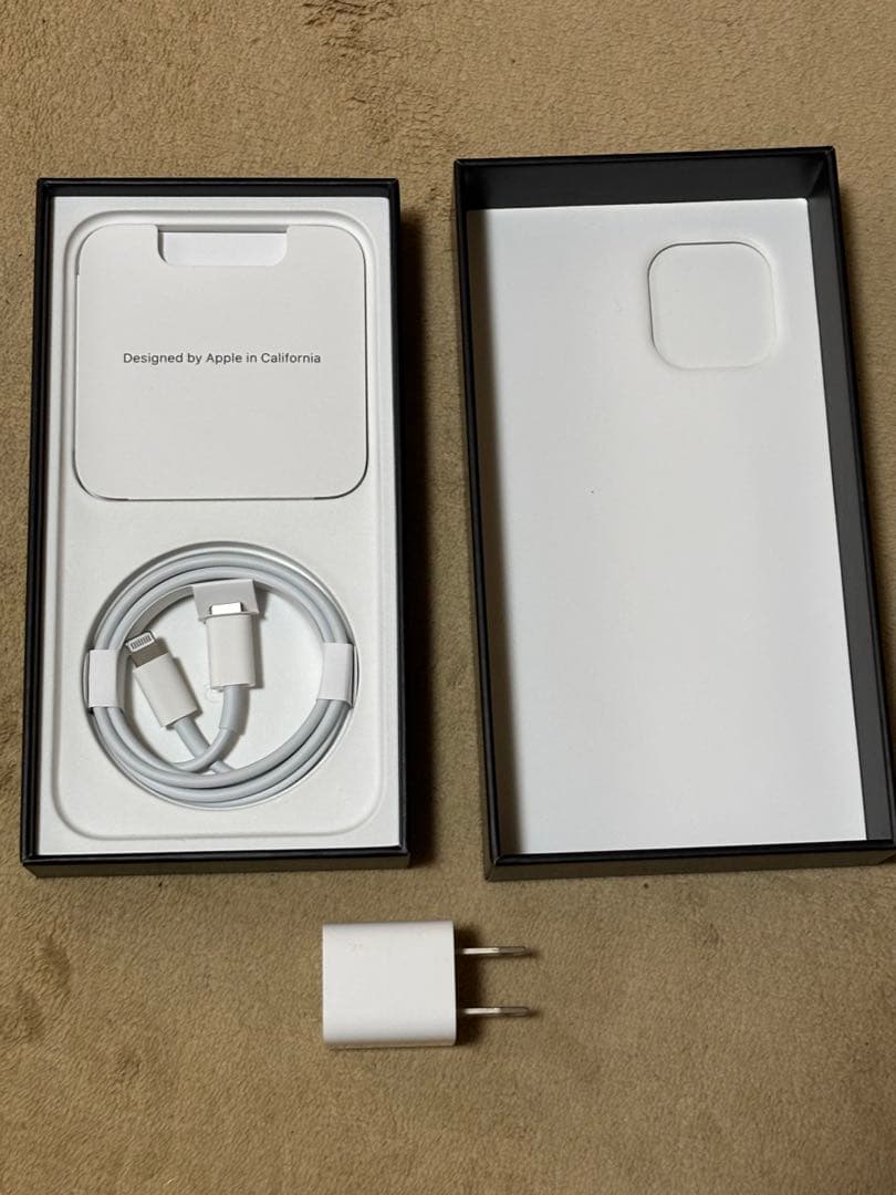 Apple iPhone XR 128GBブラック au