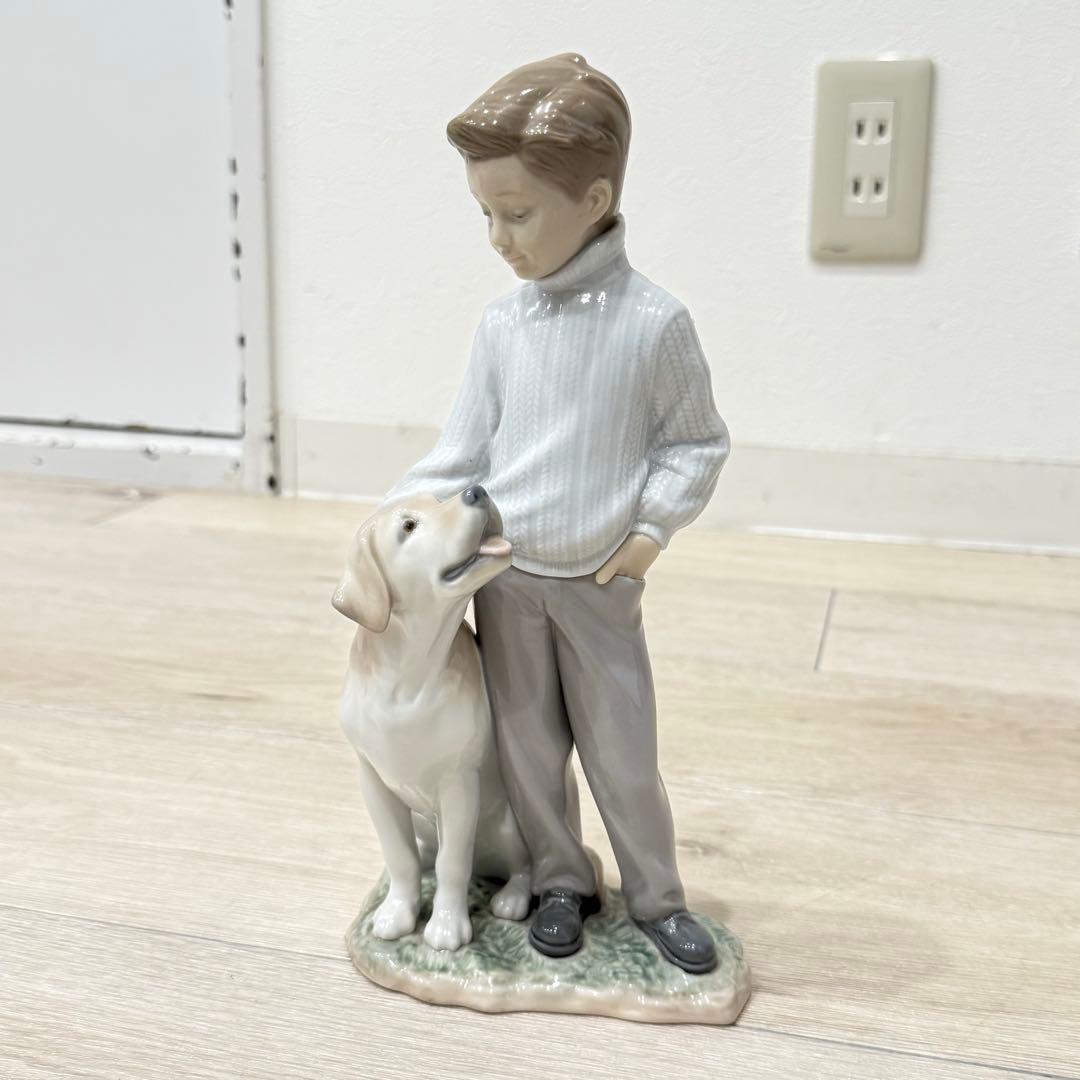 美品 リヤドロ フィギュリン 人気作 僕の親友 男の子 愛犬 LLADRO