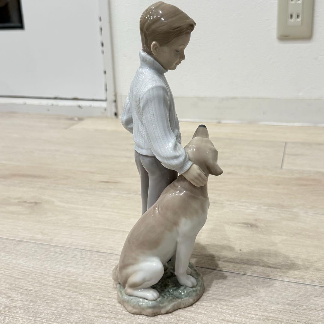美品 リヤドロ フィギュリン 人気作 僕の親友 男の子 愛犬 LLADRO
