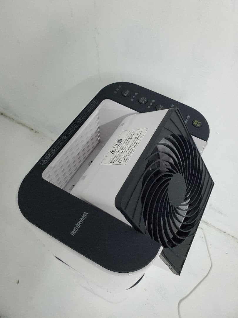 【2024年製美品】アイリスオーヤマ　サーキュレーター付き衣類乾燥除湿機