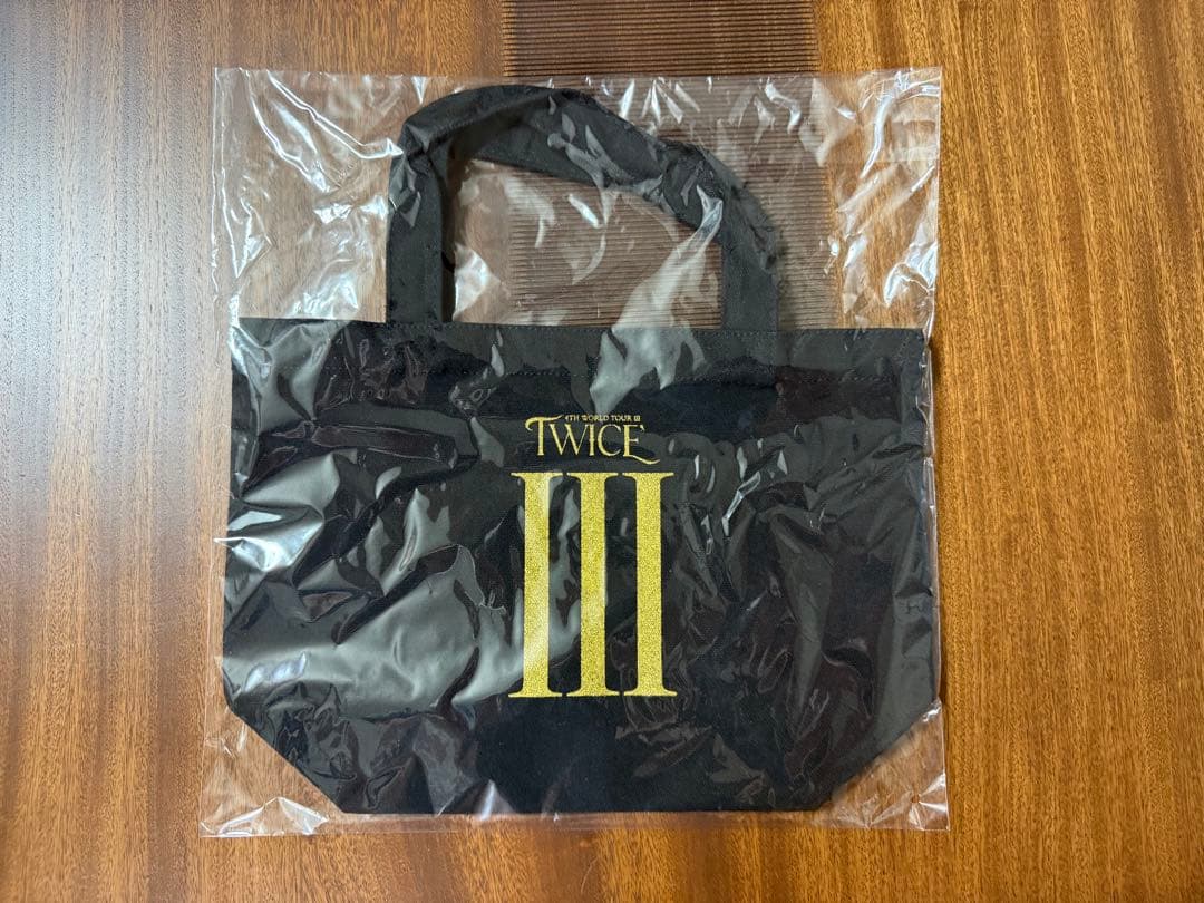 【新品未開封】TWICE READY TO BE トートバッグ　おまけ付き計2点