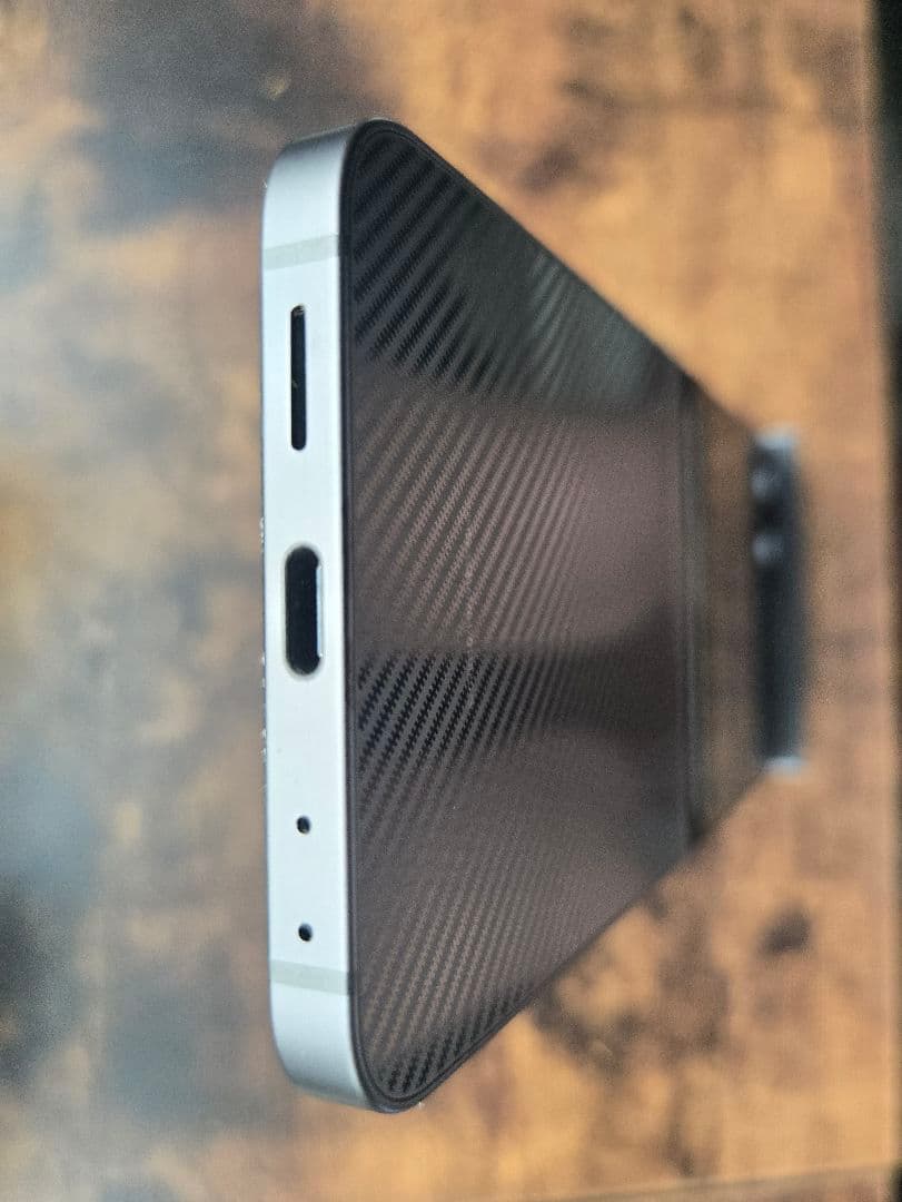 美品　Galaxy Z flip6 256GB クラフテッドブラック　ケース付