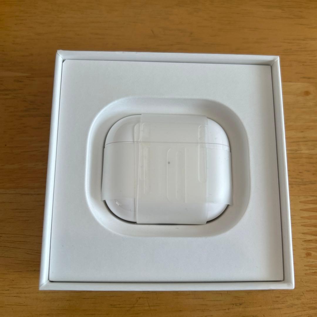 AirPods本体 ホワイト 充電ケースとカバー　第三世代