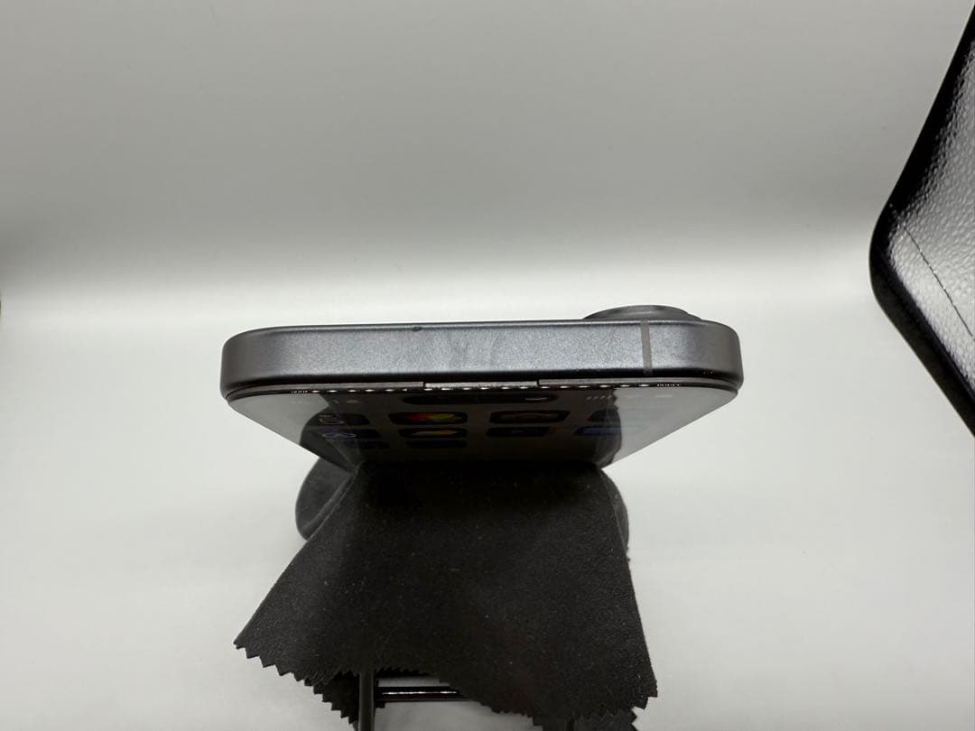 m*i様 iPhone 16 256GB バッテリー最大容量100%