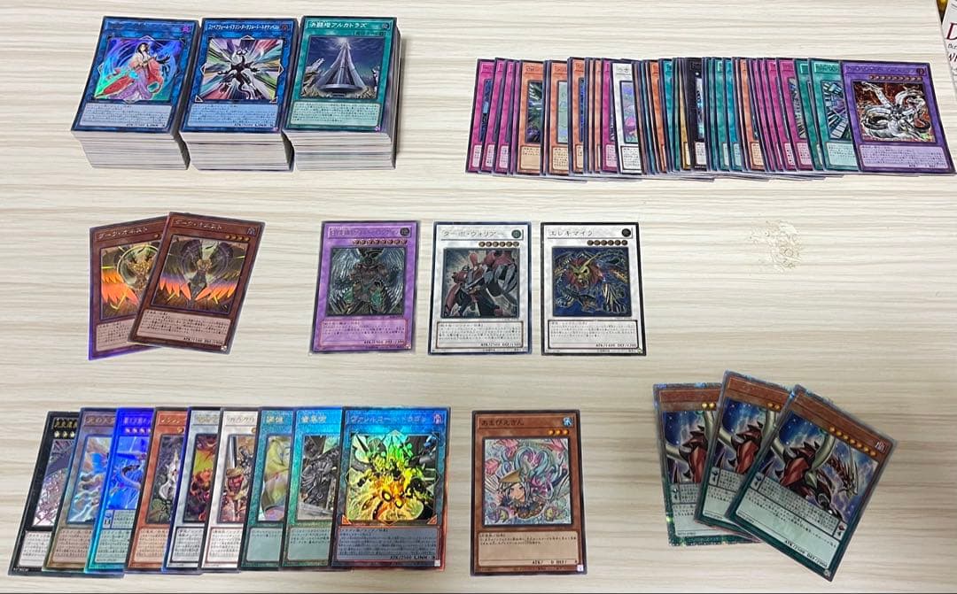 む*ん様 引退品　遊戯王OCG まとめ売りホロ、旧レリーフ、20th有り