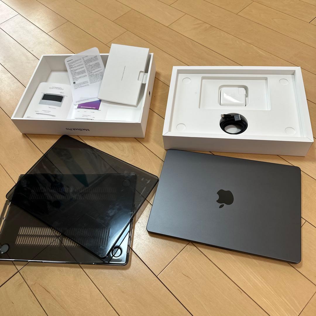 MacBook Pro M4 14インチ SSD2T メモリ24GB A3112