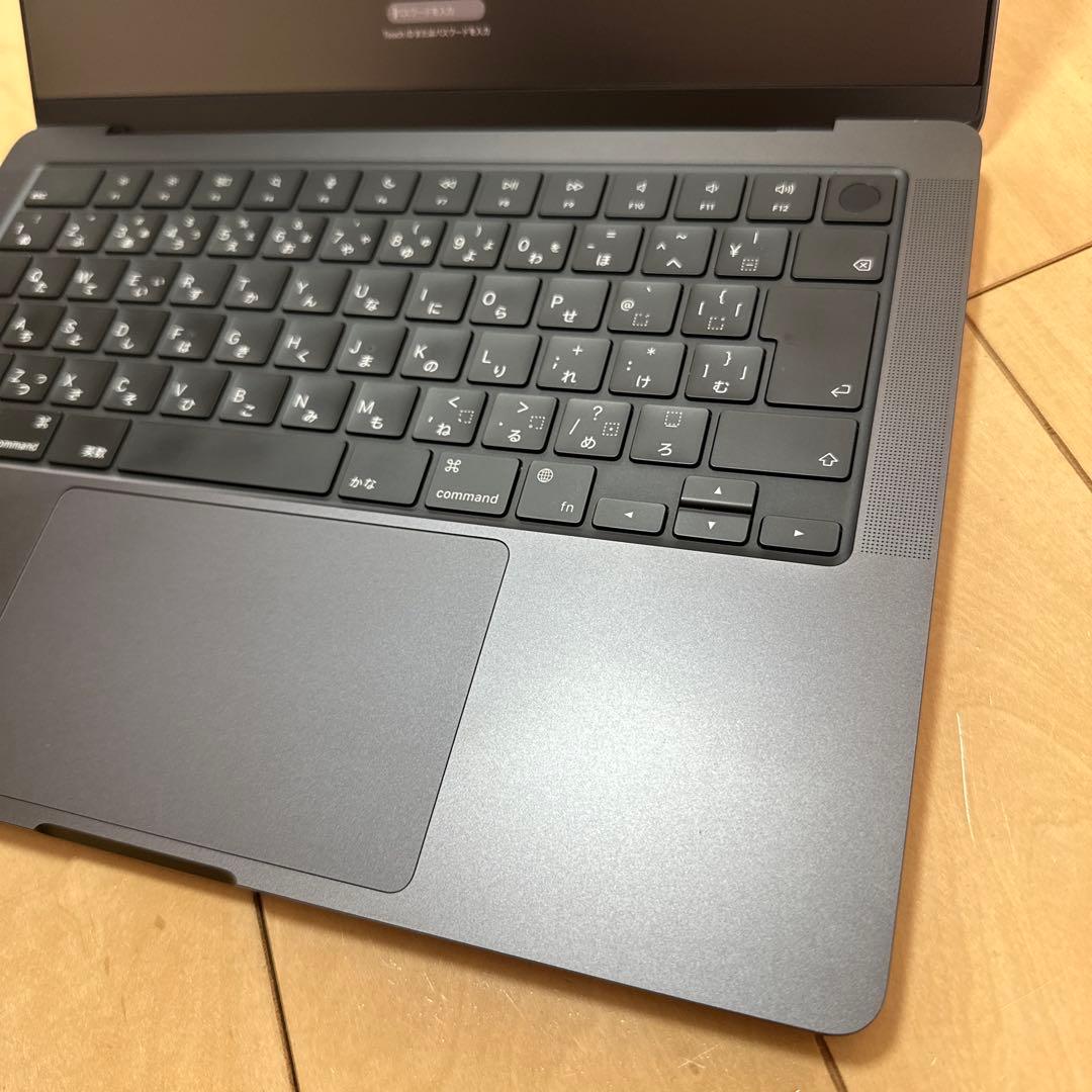 MacBook Pro M4 14インチ SSD2T メモリ24GB A3112