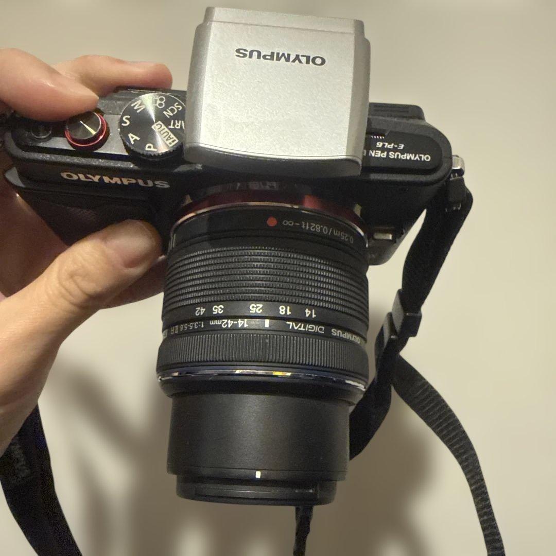 OLYMPUS E-PL6 ミラーレス一眼カメラ　可愛い