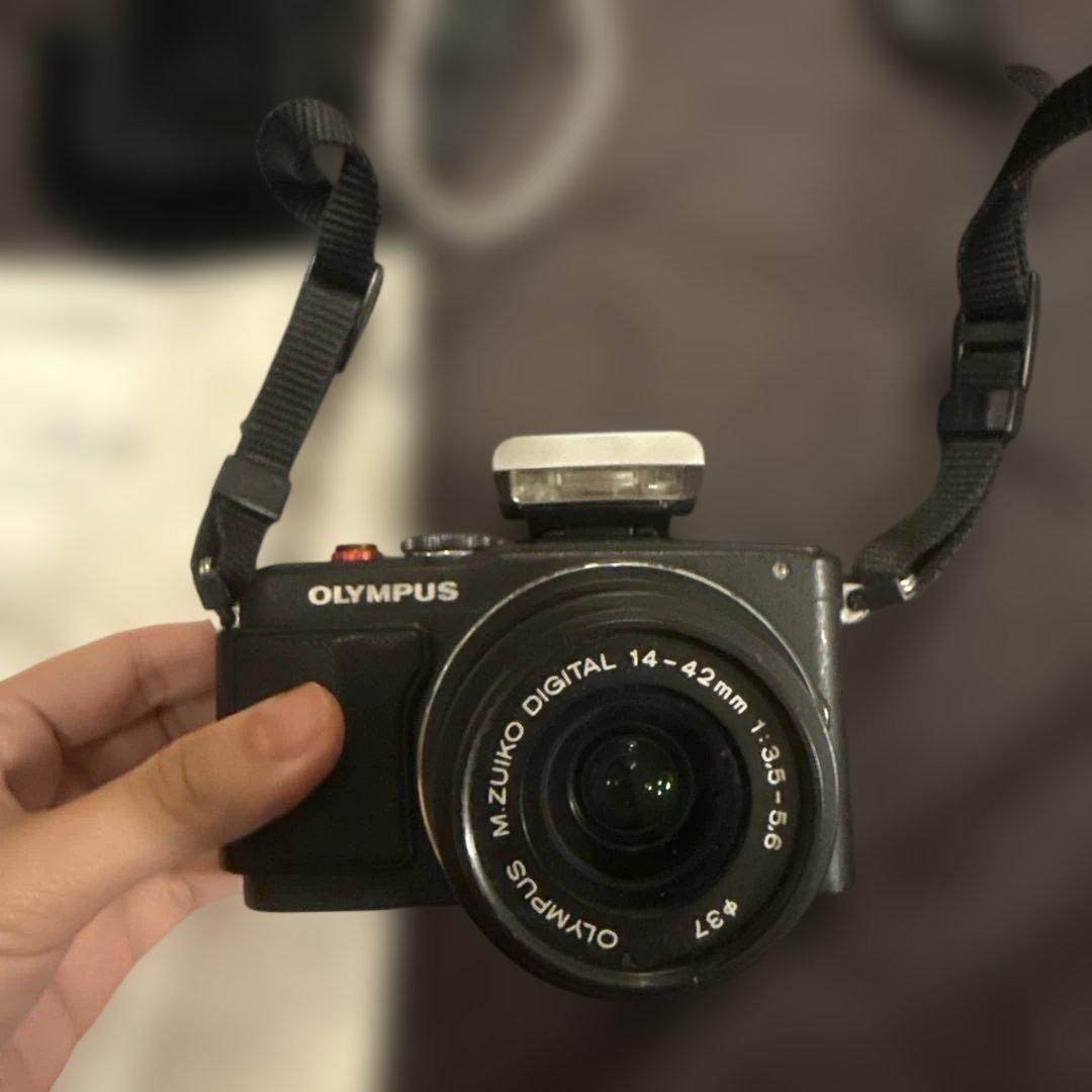 OLYMPUS E-PL6 ミラーレス一眼カメラ　可愛い