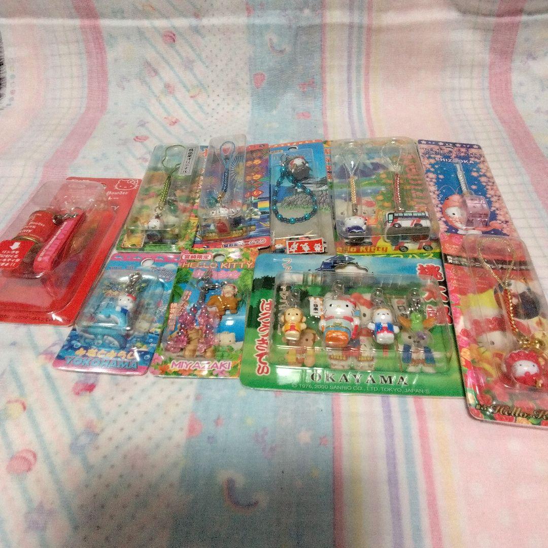 ハローキティ ストラップ　 未使用　70個(ビーンズ、イチゴ他)