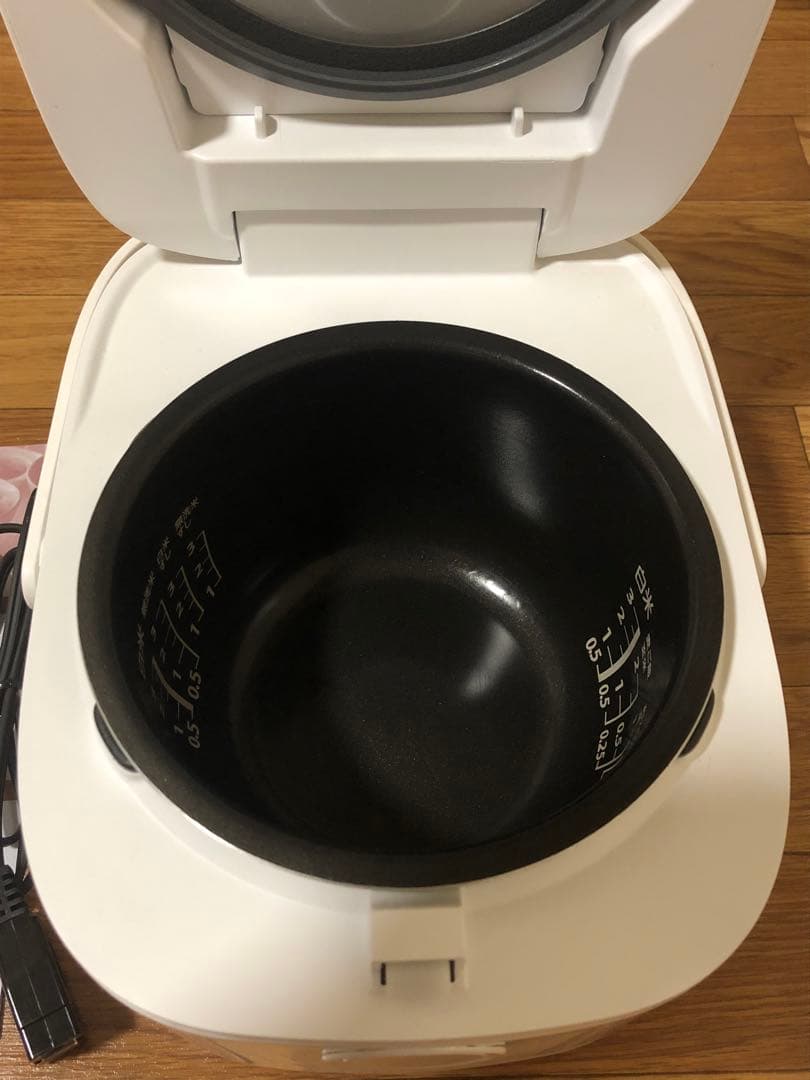 TOSHIBA RC-5XW 炊飯器