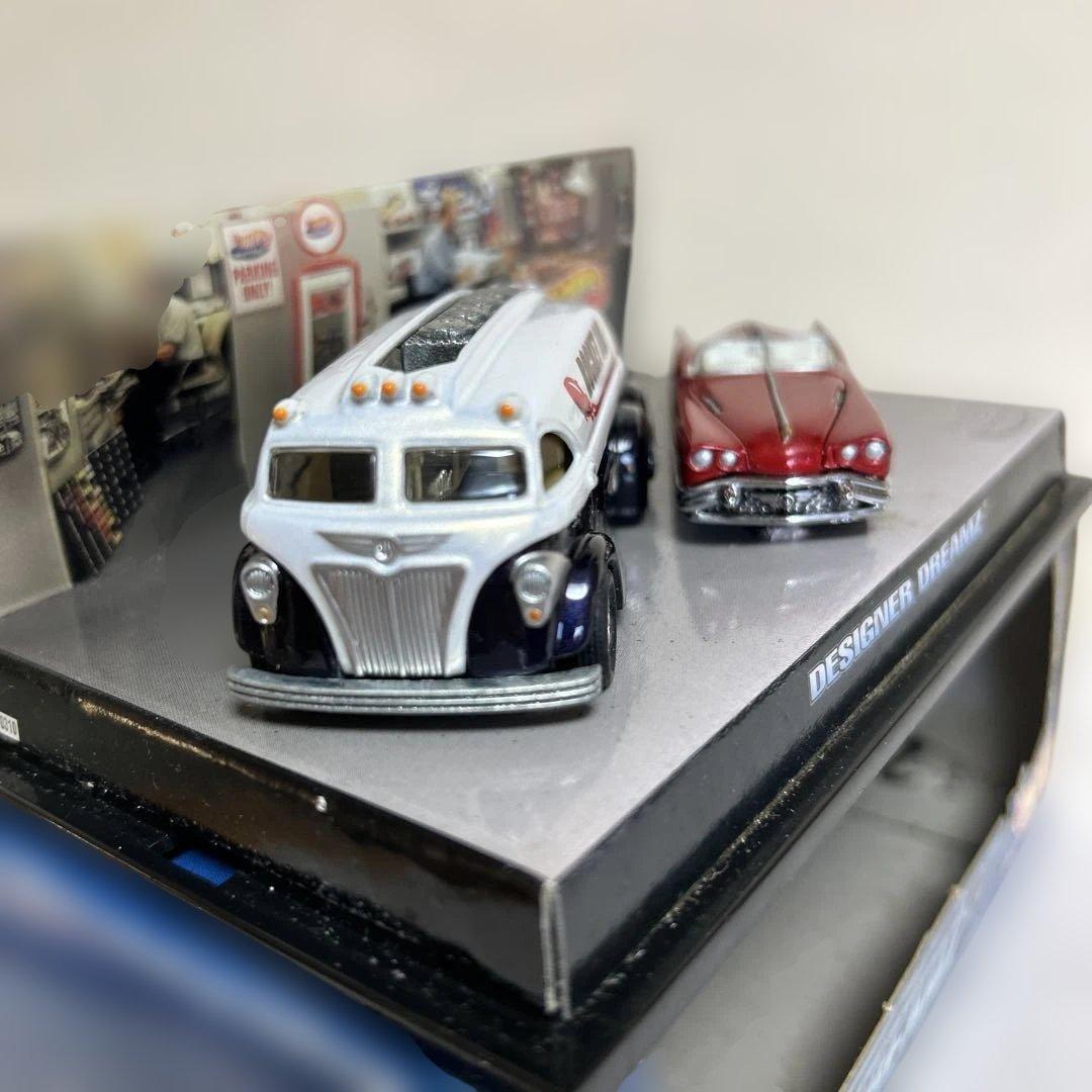 ミニカー Hot Wheels ROCKET,OIL&BIZARRO MATTEL