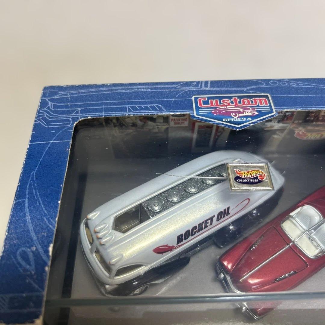ミニカー Hot Wheels ROCKET,OIL&BIZARRO MATTEL