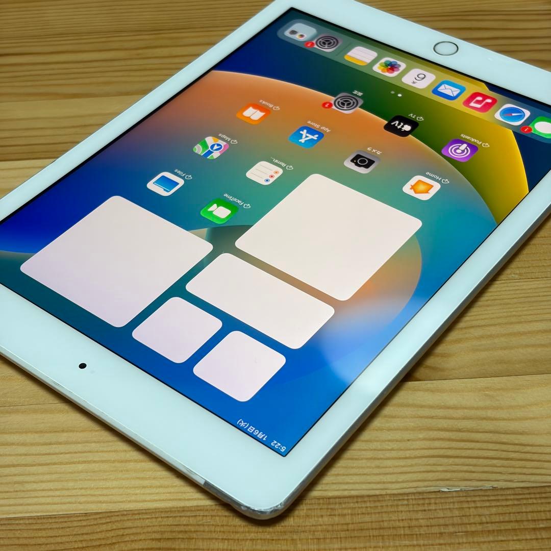 R*o様 iPad 第五世代 32GB セルラーモデル 53808