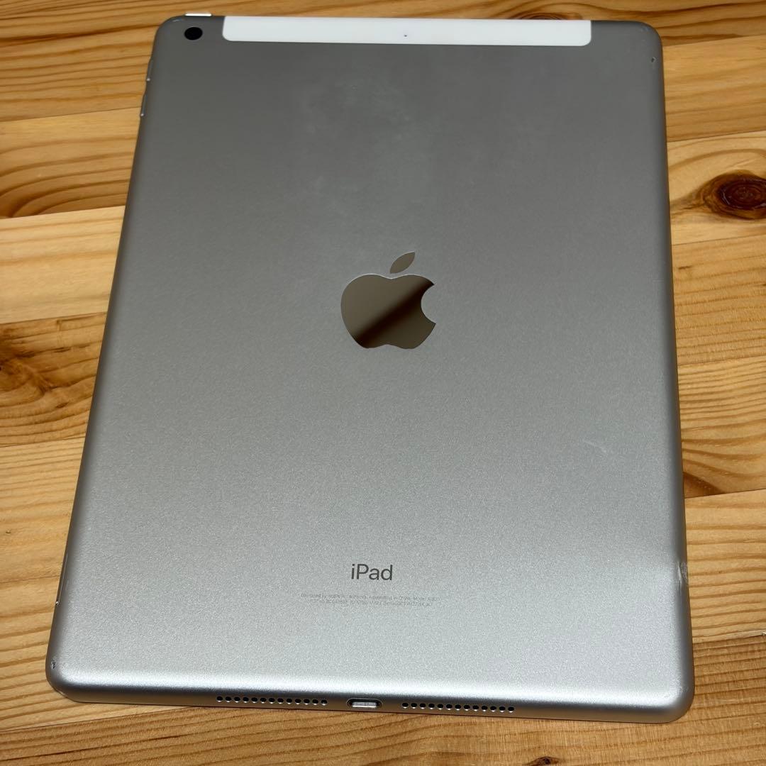 R*o様 iPad 第五世代 32GB セルラーモデル 53808