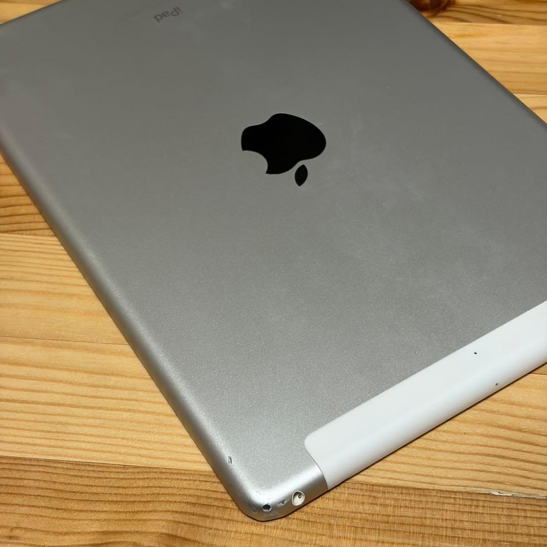 R*o様 iPad 第五世代 32GB セルラーモデル 53808