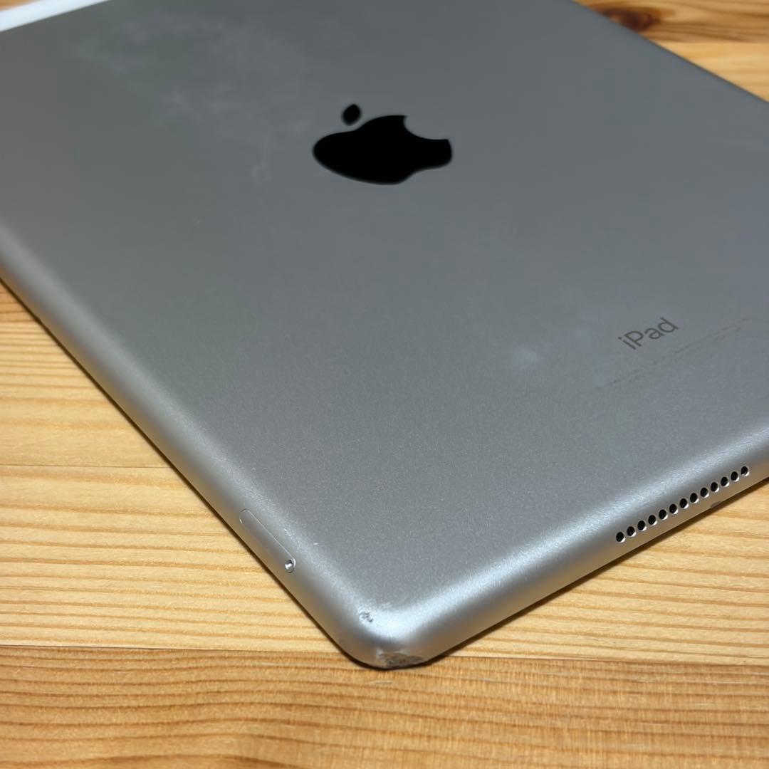 R*o様 iPad 第五世代 32GB セルラーモデル 53808