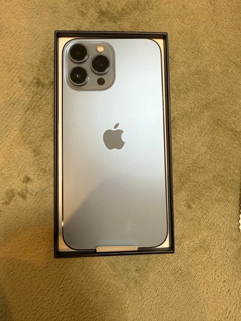 iPhone 13 Pro Max 256GB SIMフリー　外装ランクA