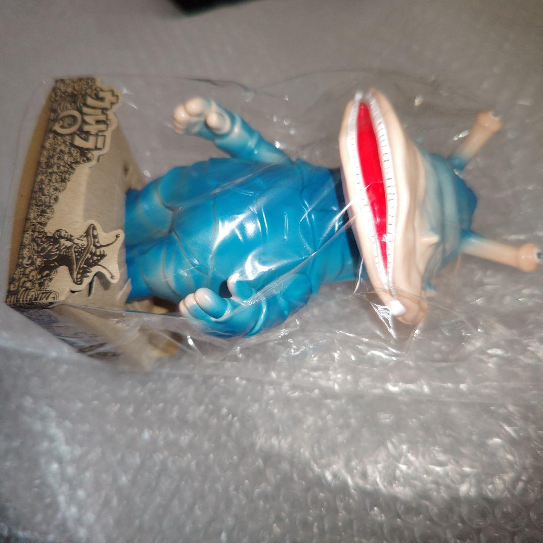 シークレットベース　カネゴン　ソフビ　フィギュア　青/肌色