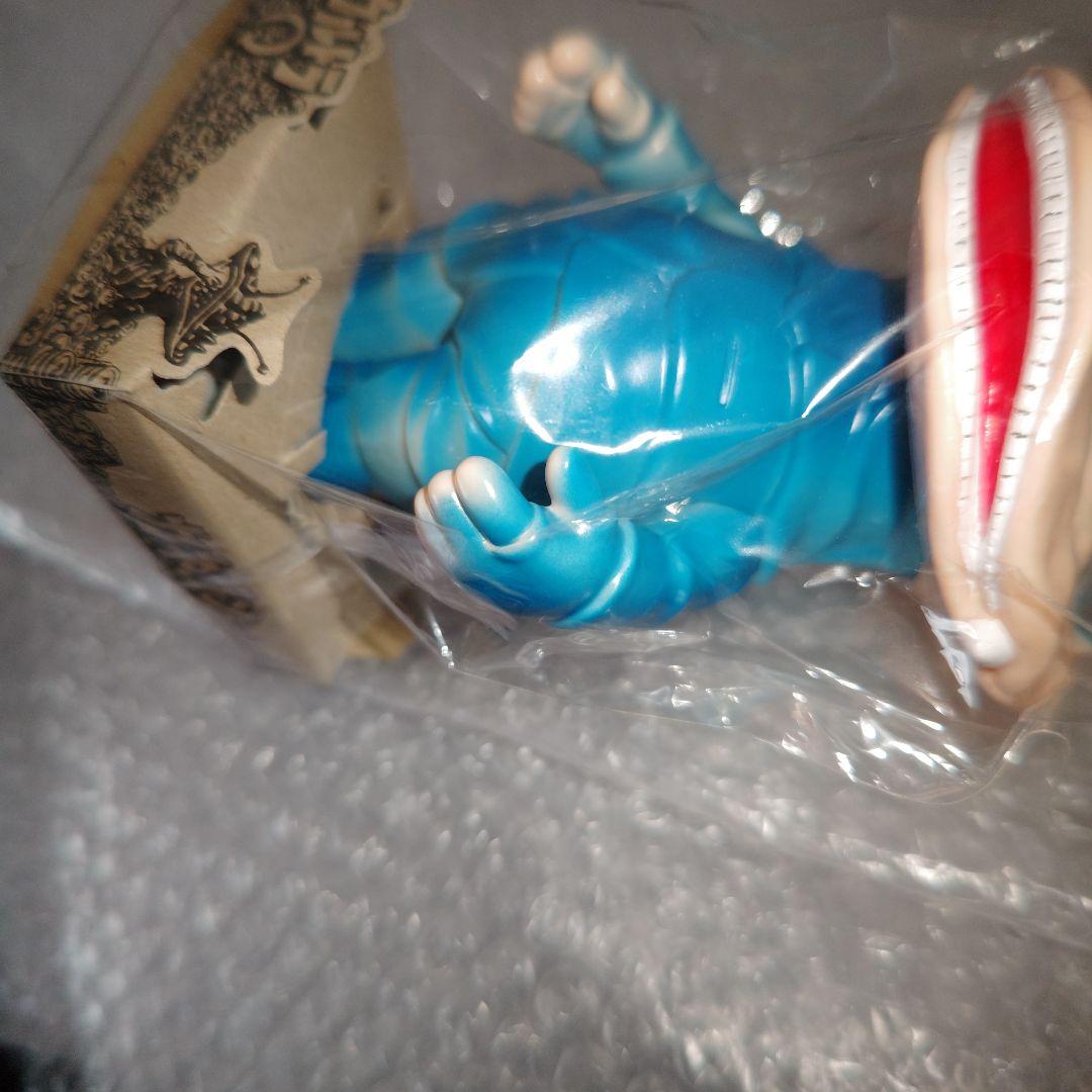 シークレットベース　カネゴン　ソフビ　フィギュア　青/肌色