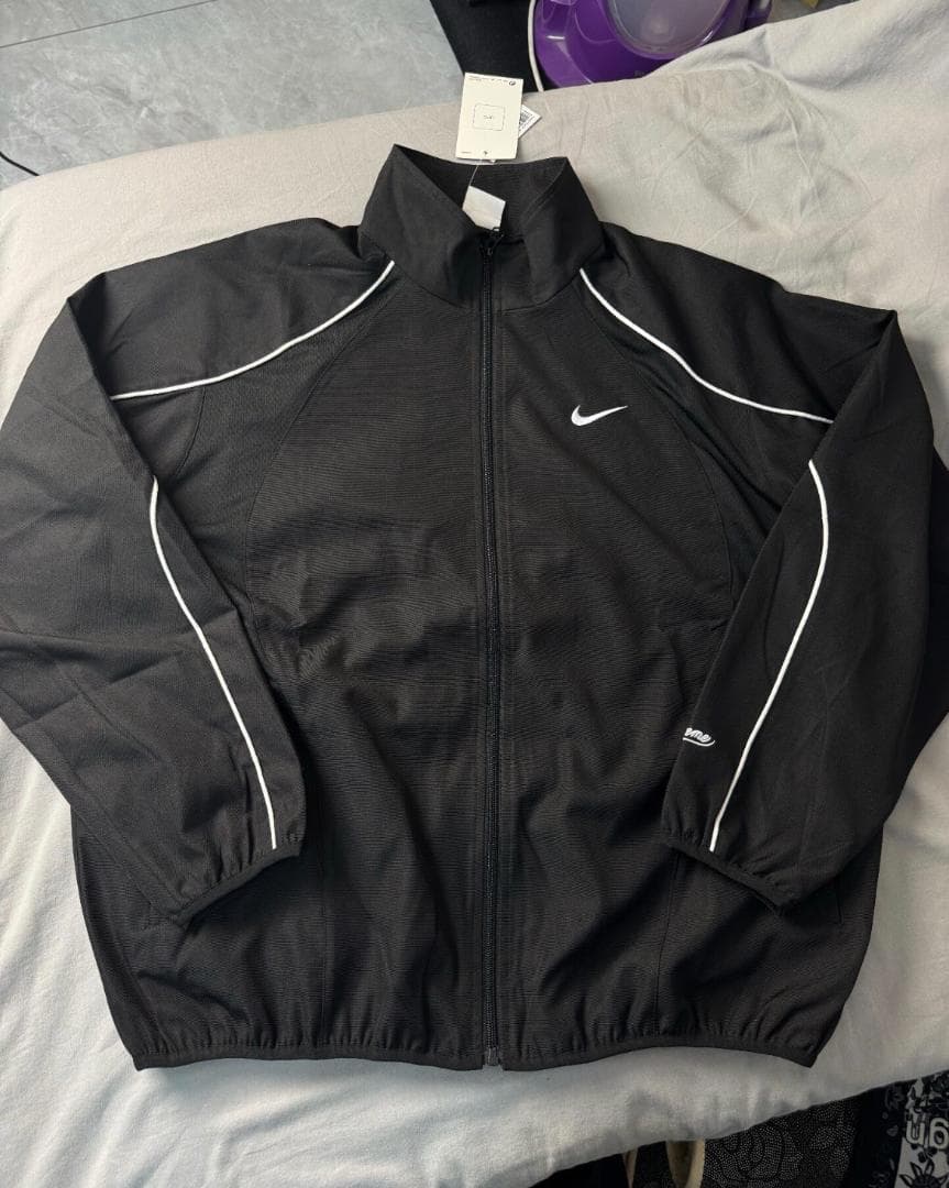 大人気！Supreme Nike Track Jacket Black M