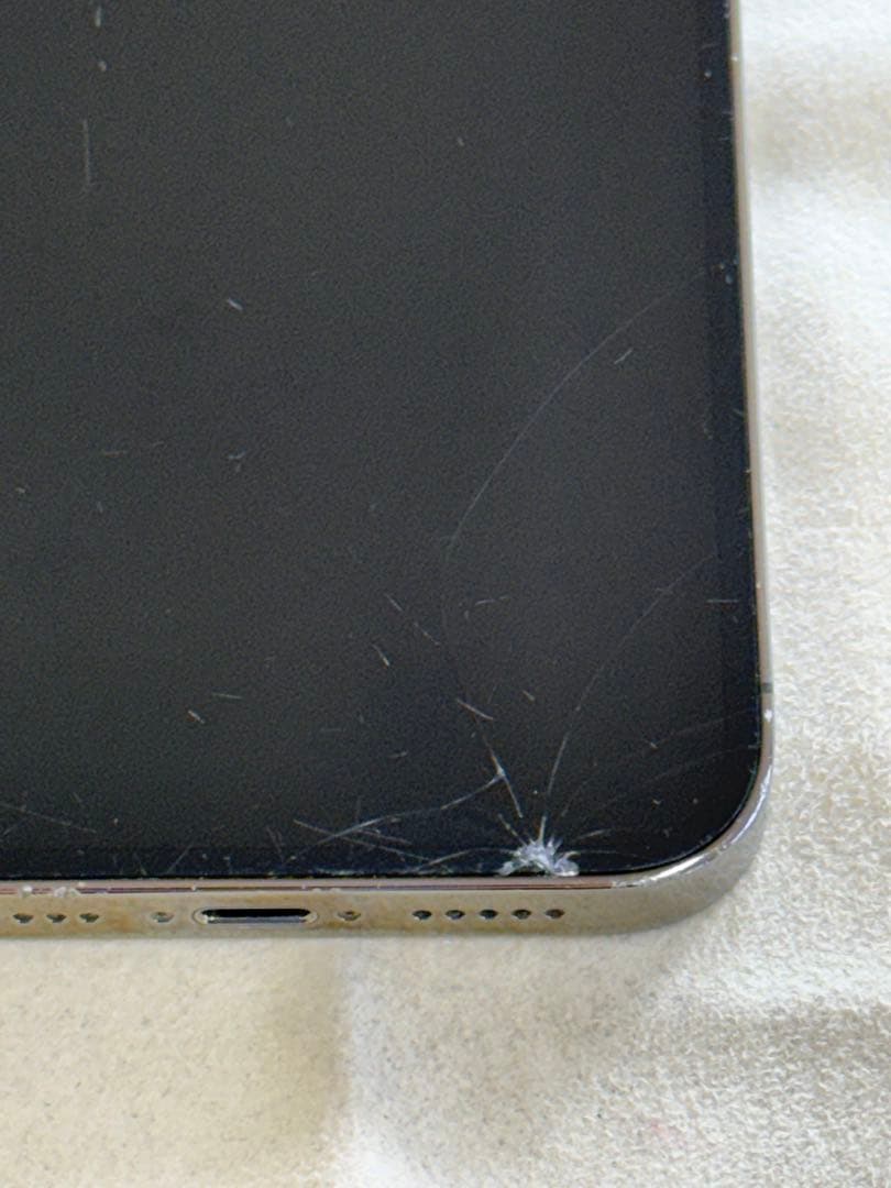 Apple iPhone 13 Pro 本体