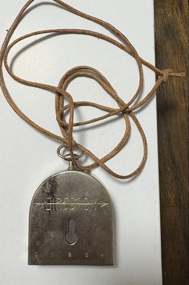 べザード社　コンパス　方位磁石